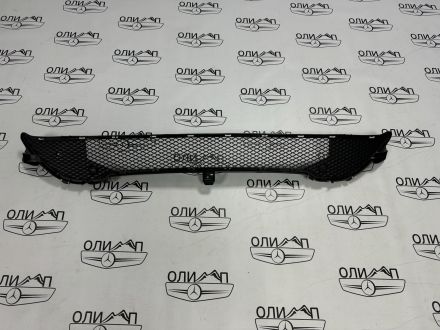Решетка в бампер Mercedes CLA C117 A1178800624   A 117 880 06 24